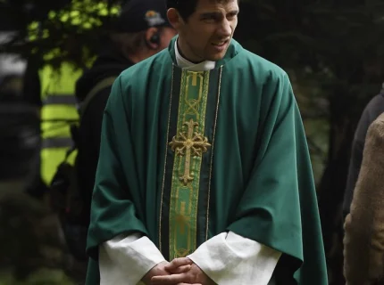 priestlike