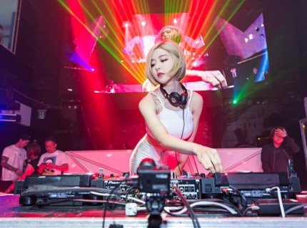 disc jockey